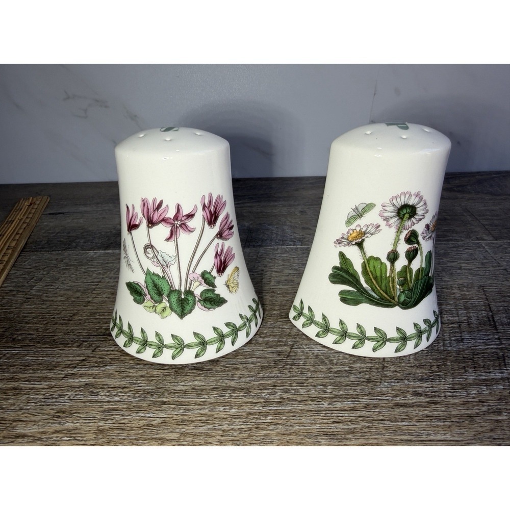 BOTANIC GARDEN Bell Salt & Pepper Shaker Set Portmeirion England Daisy Cyclamen